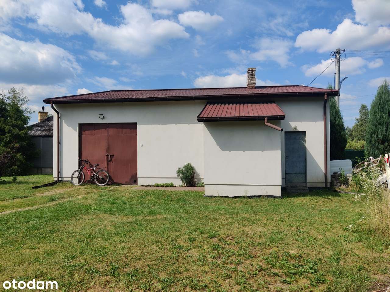 Mały domek z dużą działką-13