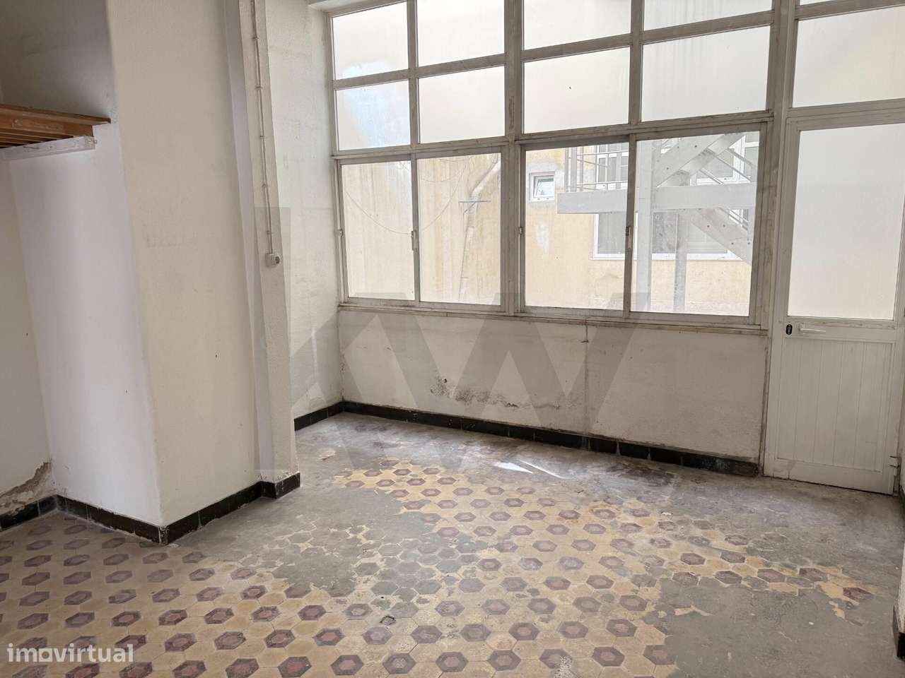 Loja em Santo António! - Grande imagem: 2/6