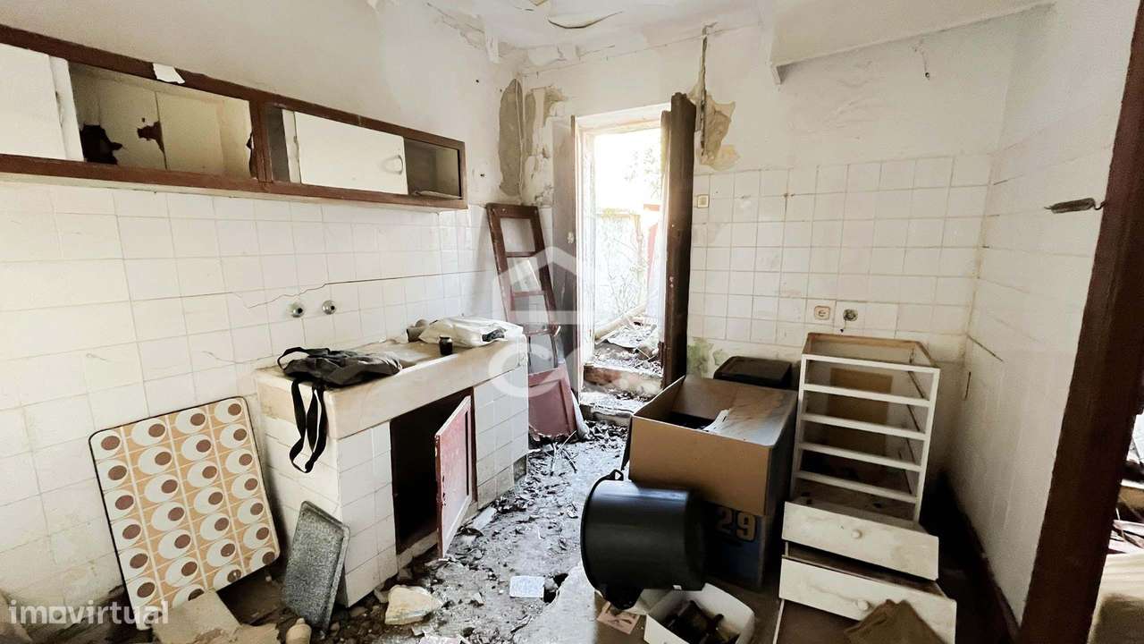 Moradia T5 com jardim, piscina e garagem na Foz Velha – Projeto de rec-13