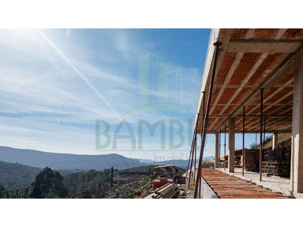 Sopo - Vila Nova de Cerveira: Moradia T3 térrea em construção-9