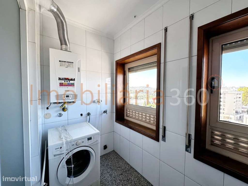**Apartamento T3 à venda em localização privilegiada!**-8