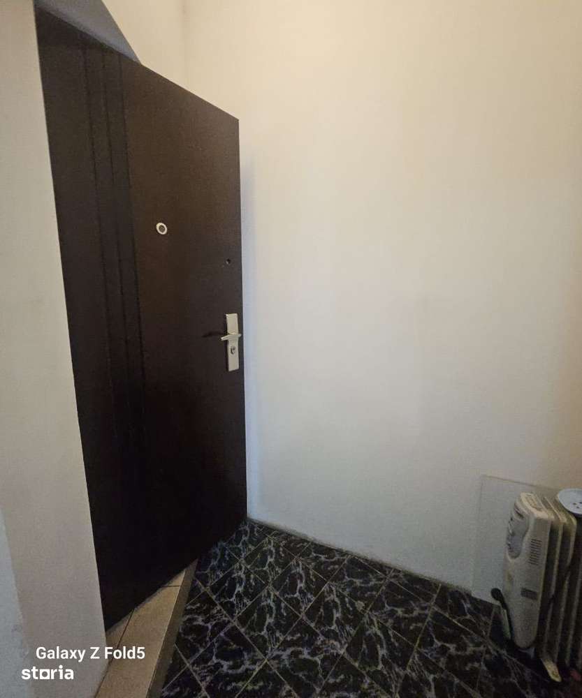 Spatiu comercial de inchiriat situat in zona Velenta din Oradea - Imagine principală: 5/9