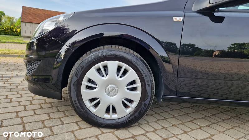 Opel Astra 1.6 Caravan Edition - 19