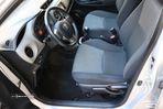 Toyota Yaris 1.0 VVT-i Comfort+P.Style - 9