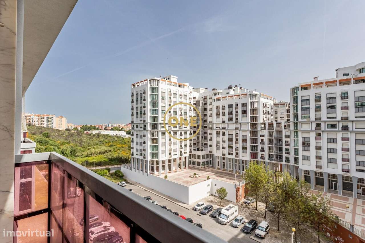 T2 com 108m2, garagem box + parqueamento, vistas Serra de Sintra | Pal-34