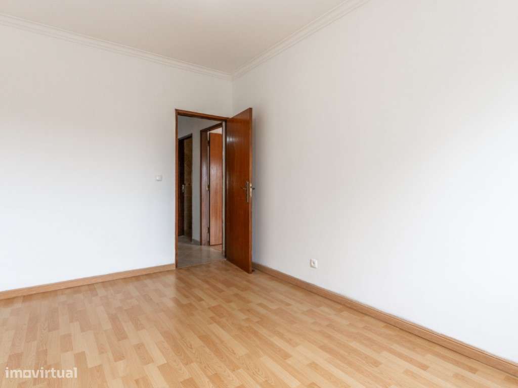 T3 remodelado e com grande arrecadação - Quinta da Fidalga, Agualva-14