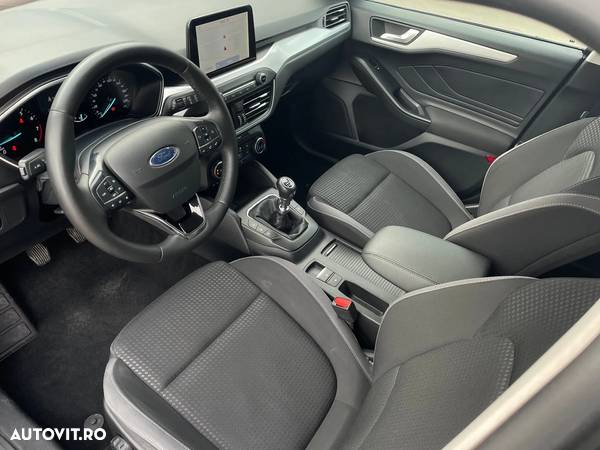 Ford Focus - 12