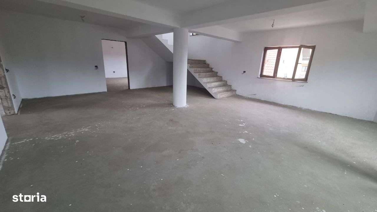 Casa Scheia de vanzare - Imagine principală: 5/12