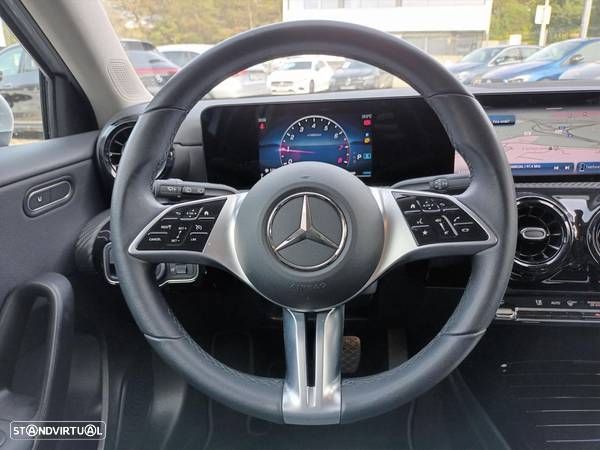 Mercedes-Benz A 200 Style Plus Aut. - 19