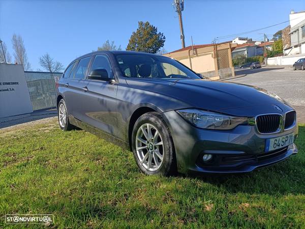 BMW 318 d Touring Line Luxury Purity - 35