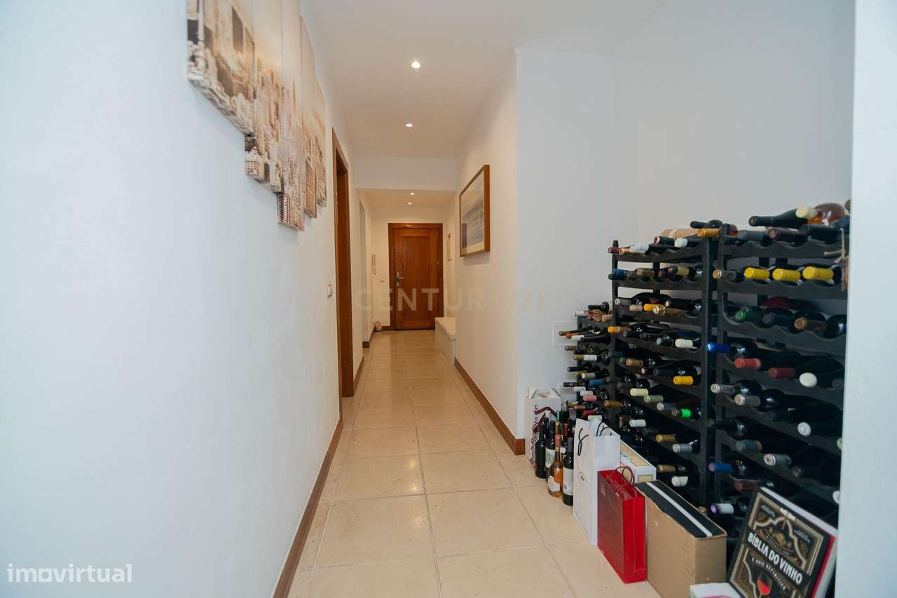 FABULOSO APARTAMENTO DE LUXO T2 DE GRANDES DIMENSÕES COM 2 LUGARES DE-22