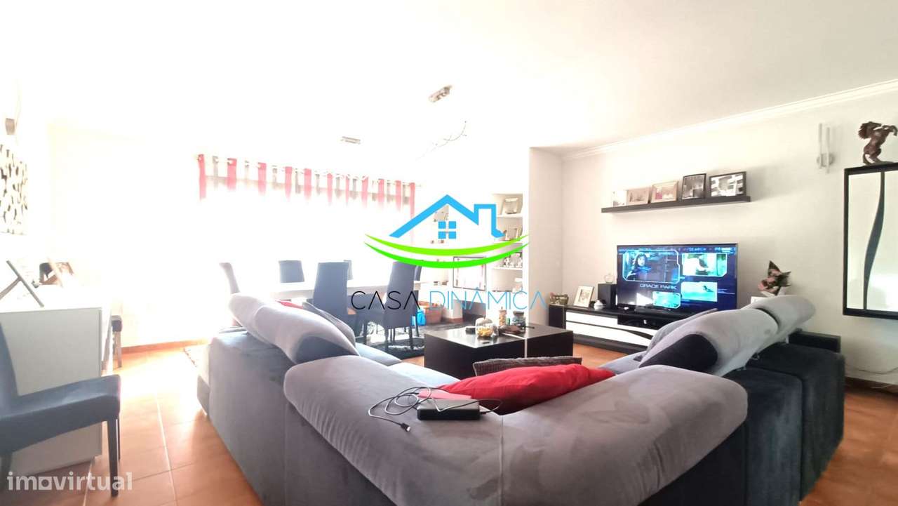 Moradia T4 com piscina água salgada a 8 min da praia - Grande imagem: 3/47