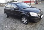 Kia Rio - 15