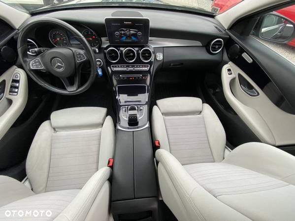 Mercedes-Benz Klasa C 220 d 4-Matic 9G-TRONIC - 21