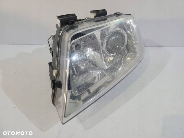 AUDI A6 C5 LCI Lampa przednia Xenon L - 13664 - 2