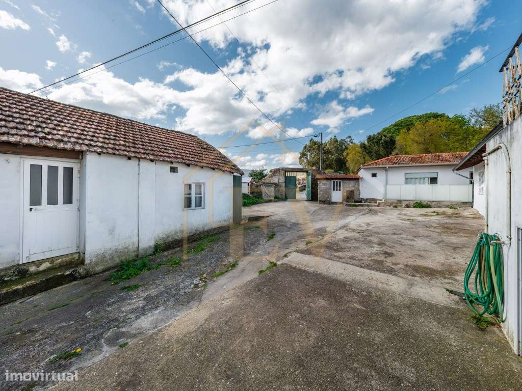 Quinta com Potencial de Expansão | Lordelo - Guimarães-36