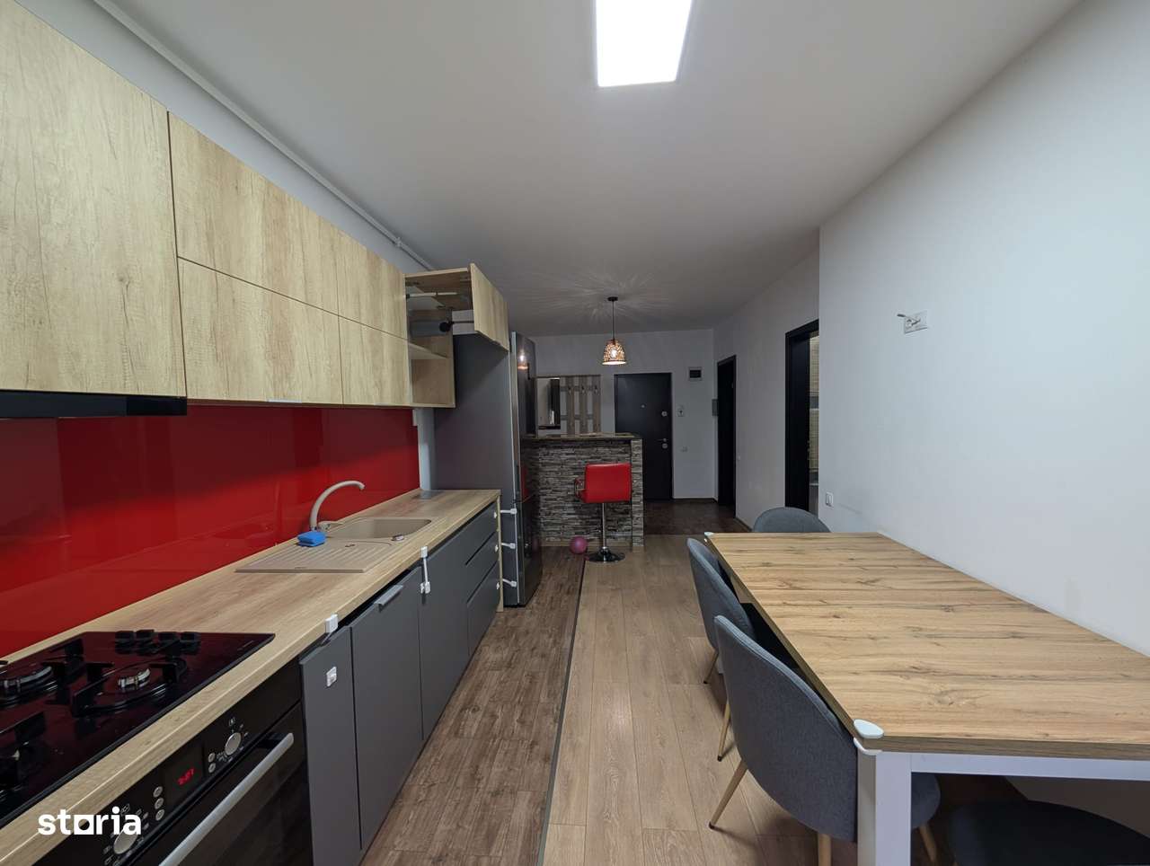 Sub pretul pietei! 61 mp utili, decomandat, parcare subterană, BMW-5