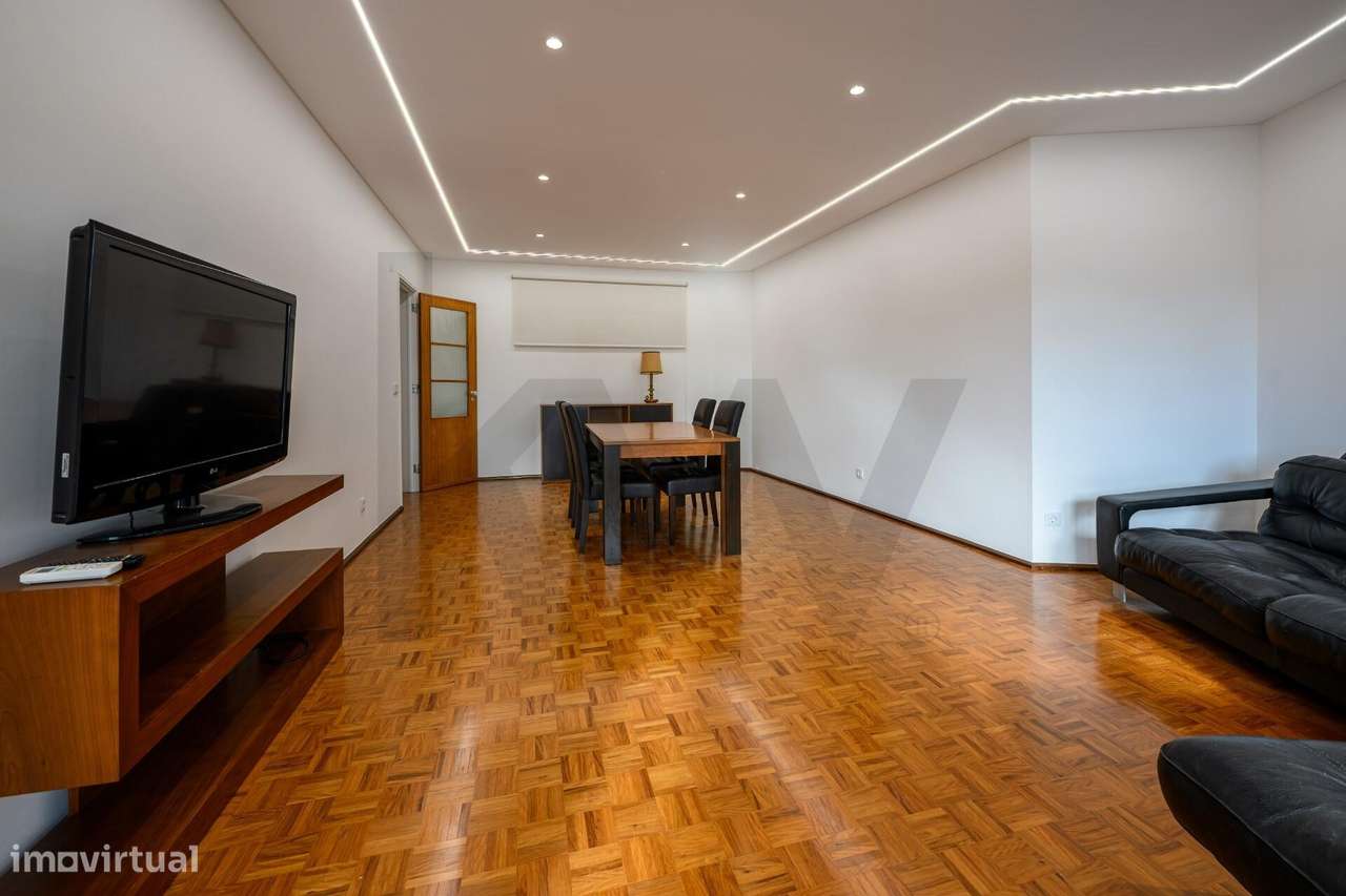 Simpático T1 no centro de Cascais com Estacionamento - Grande imagem: 4/39