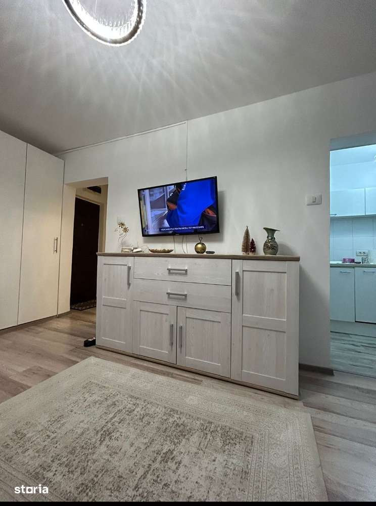 Garsoniera zona Trocadero - Imagine principală: 4/7