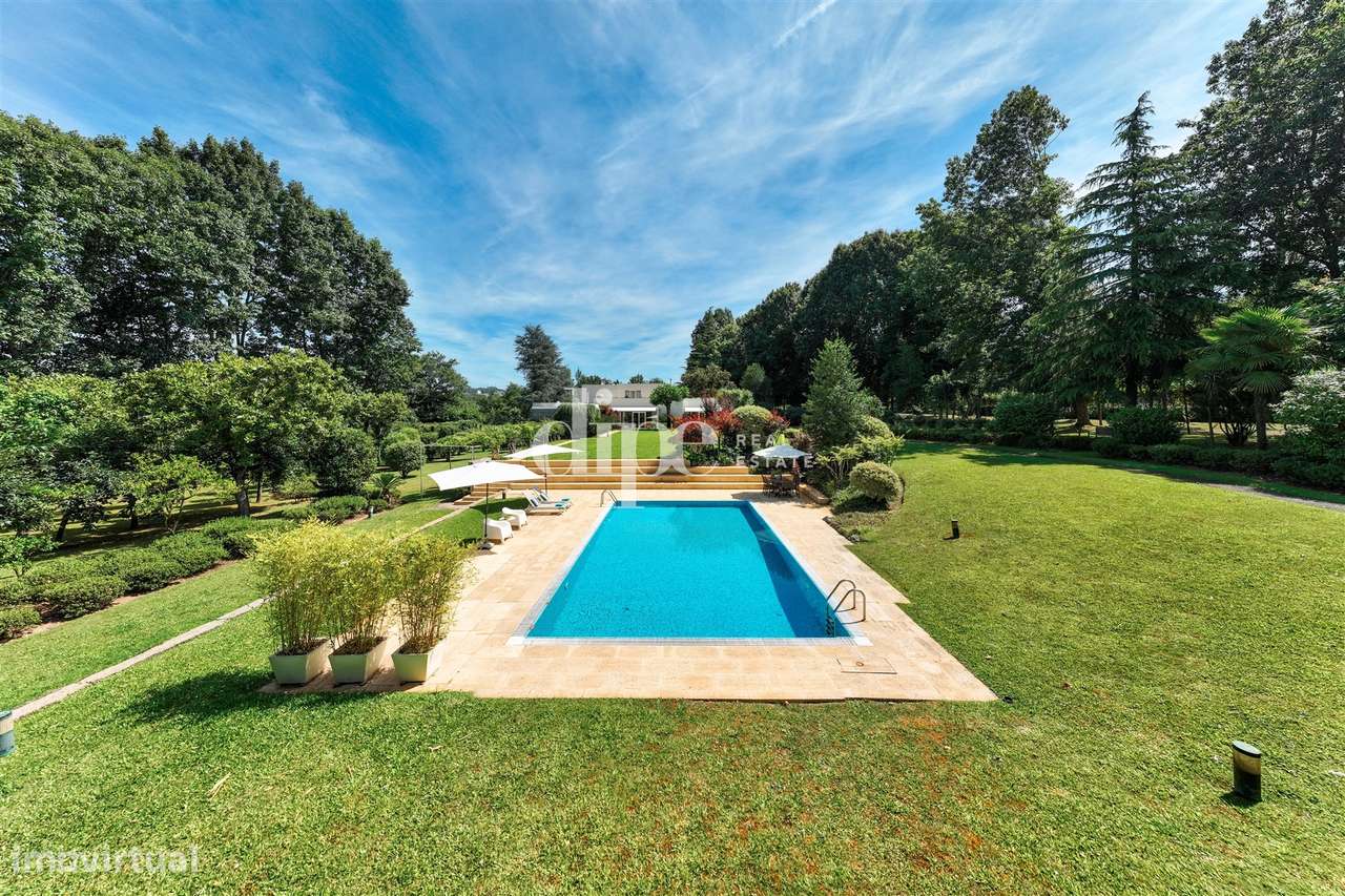 Luxuosa Propriedade T5 com piscina, lago, bosque e jardins-4