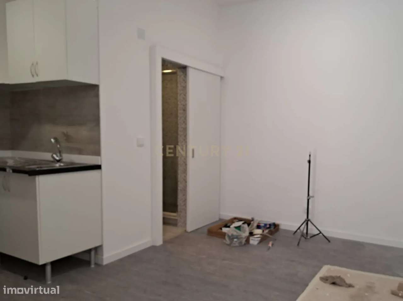 Loja adaptada para apartamento,. Rio de Mouro - Possibilidade de Licen - Grande imagem: 4/10