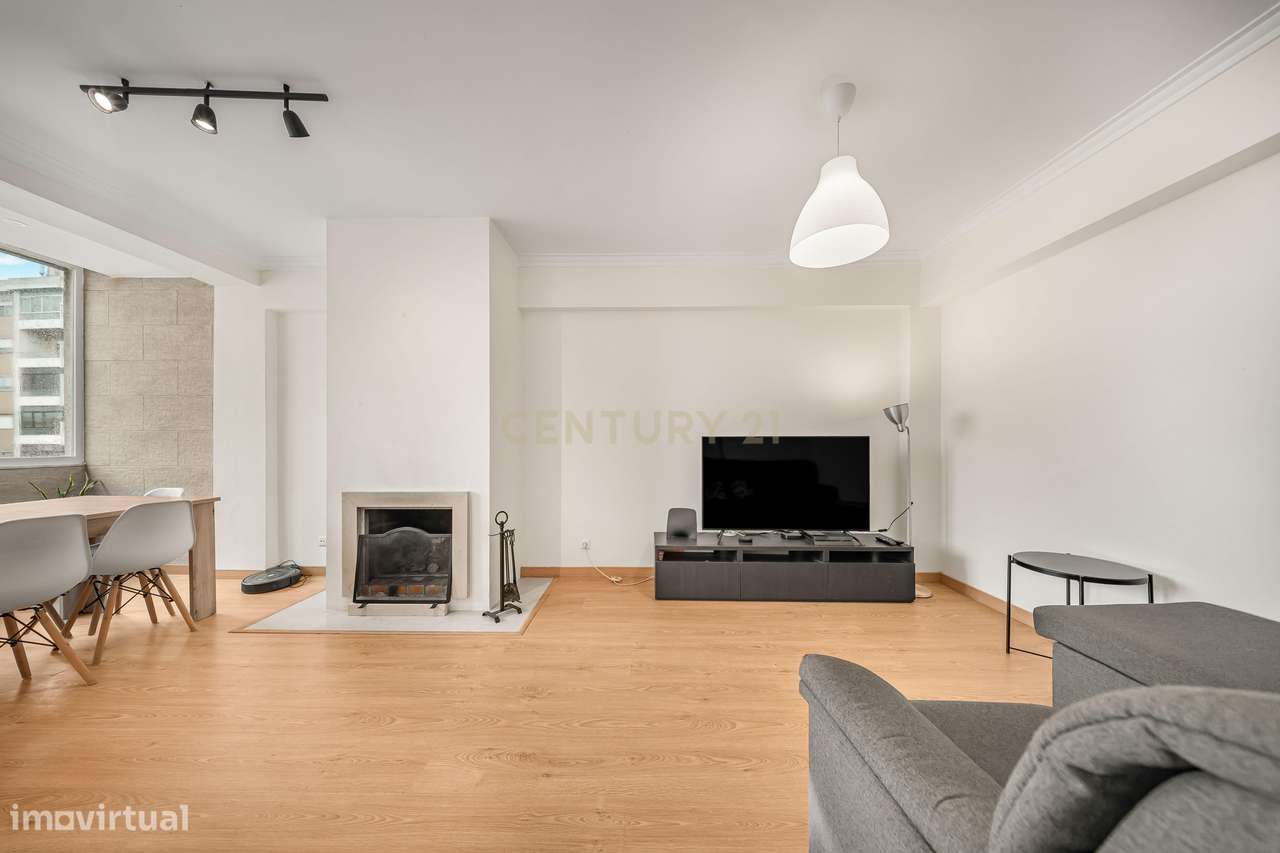 Apartamento T2  94 m² | Varanda | Arrecadação - Grande imagem: 5/27