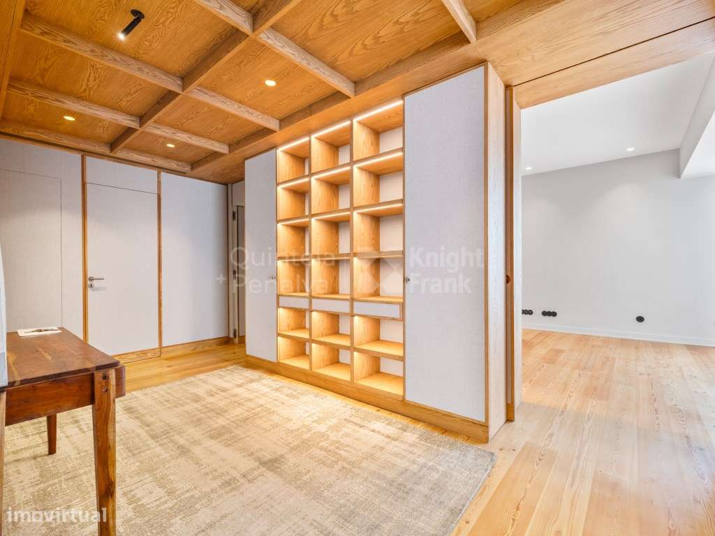 Apartamento T4 com terraço privativo nas Avenidas novas, Lisboa-5