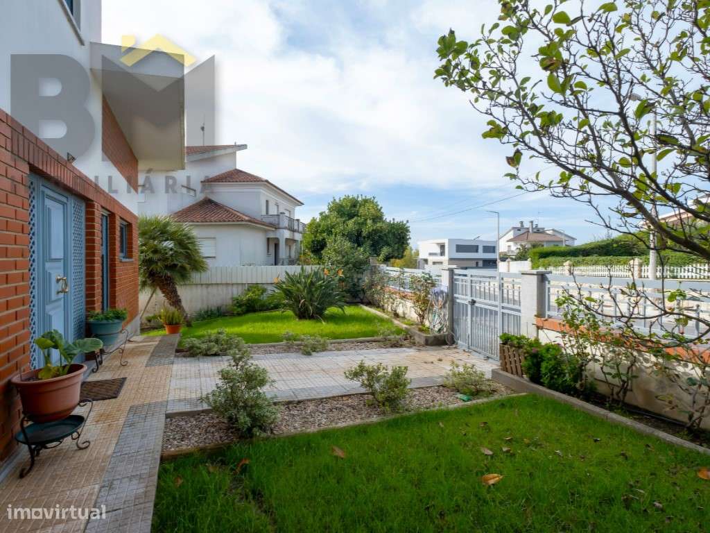 Fantástica moradia em zona privilegiada da cidade de Castelo Branco - Grande imagem: 2/54