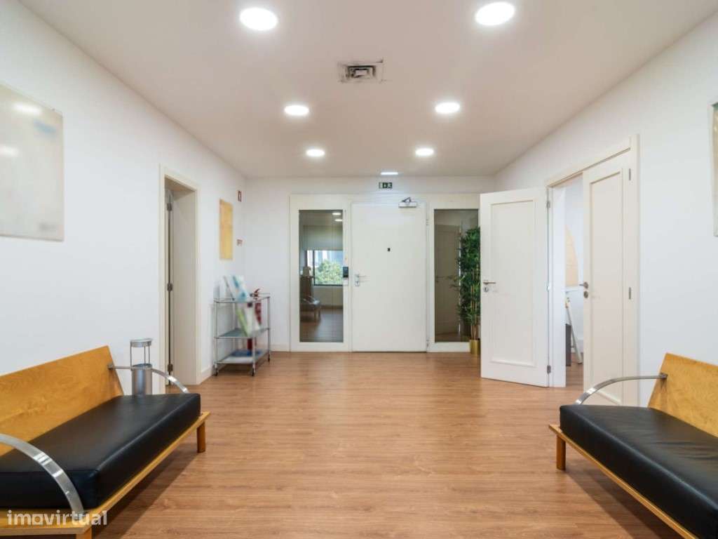 Escritório com 3 lugares de estacionamento nas Avenidas Novas - Grande imagem: 4/23