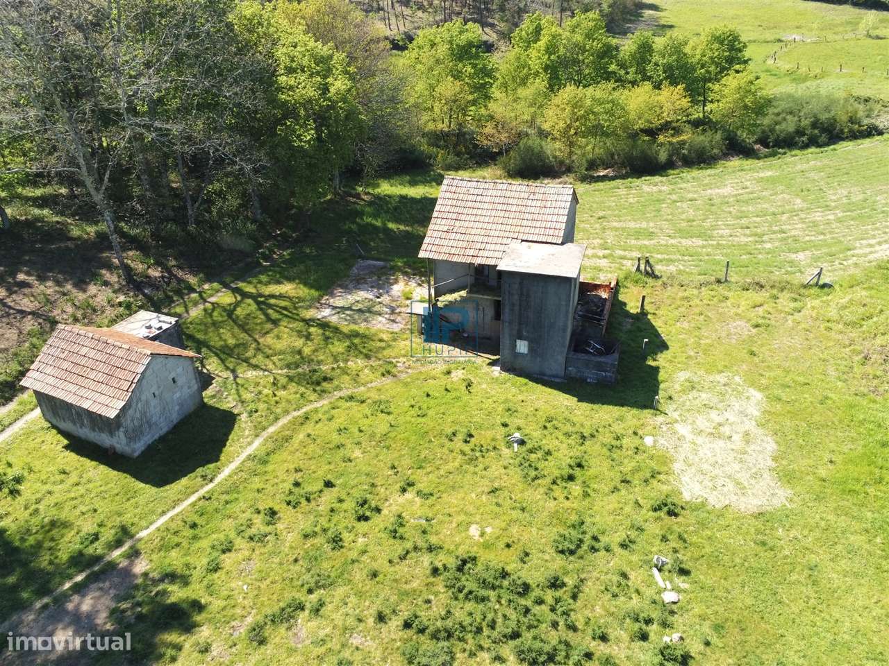 Moradia para Restaurar T3 Venda em Borba de Montanha,Celorico de Basto-6