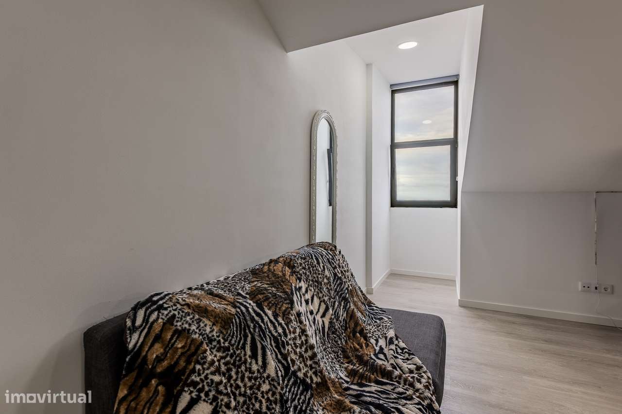 Apartamento Duplex T3 - São Vicente Ferreira.-36