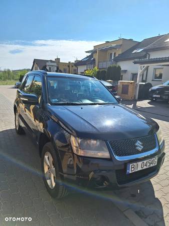 Suzuki Grand Vitara 2.0 - 6