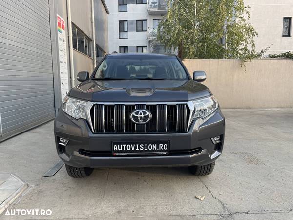 Toyota Land Cruiser 2.8l D-4D 204 CP A/T 5 locuri - 3