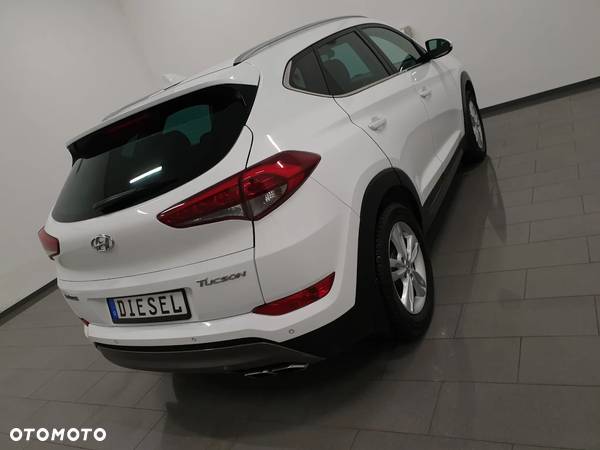 Hyundai Tucson 2.0 CRDI BlueDrive Style 2WD - 6