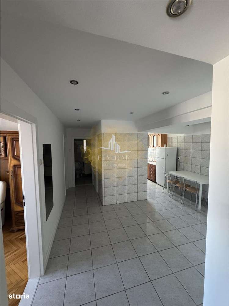 Apartament 3 camere - Zona Dacia - Decomandat-4