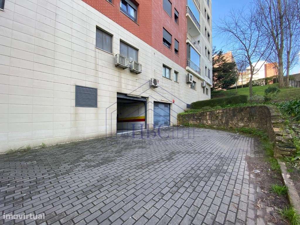 Apartamento T3 nas Colinas do Cruzeiro | 4 Parqueamentos + Arrecadação-38