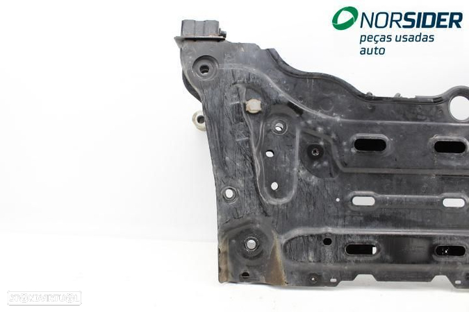 Charriot frente Renault Megane IV Break Fase I|16-19 - 6