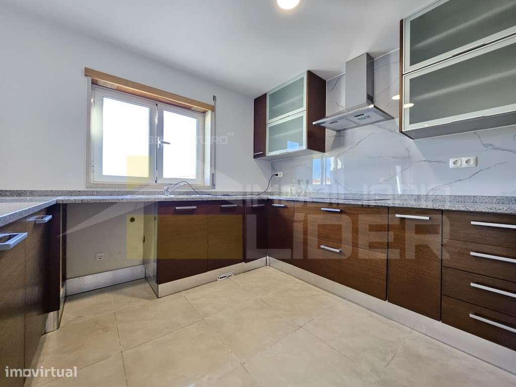 Moradia geminada T3 com piscina, terraço e garagem na Silveira, Tor...-7