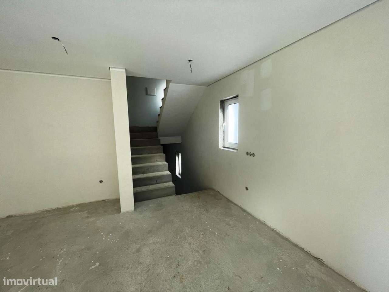 Moradia em Banda Nova V4 – Parada de Tibães, Localização Tranquil-21