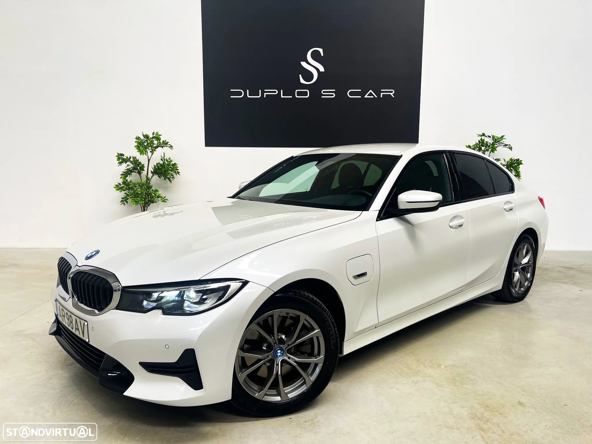 BMW 320 e Corporate Edition Auto - 1