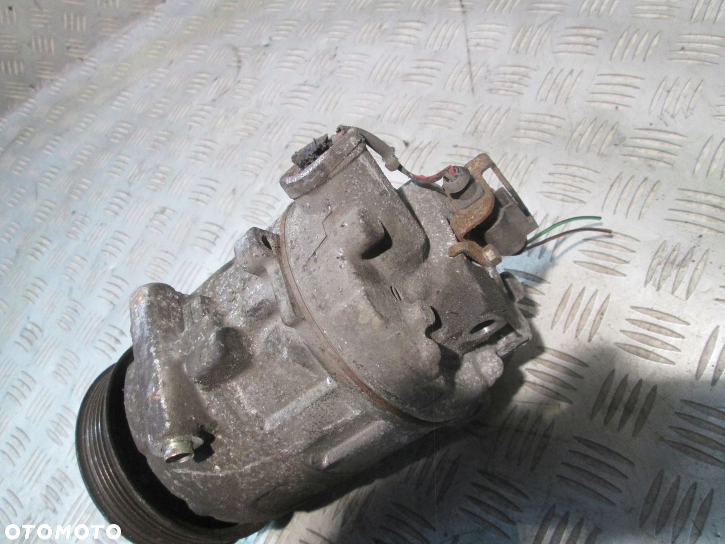 SPRĘŻARKA KLIMATYZACJI VW POLO 9N SKODA SEAT IBIZA 6L FABIA I 6Q0820803D - 3