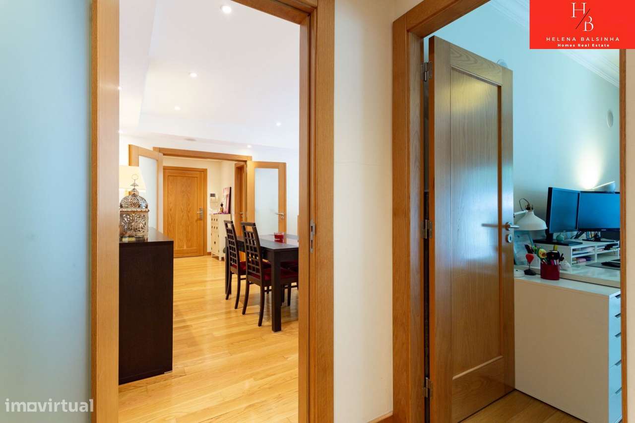 Excelente Apartamento T2 com 3 Parqueamentos nas Colinas do Cruzeiro-20