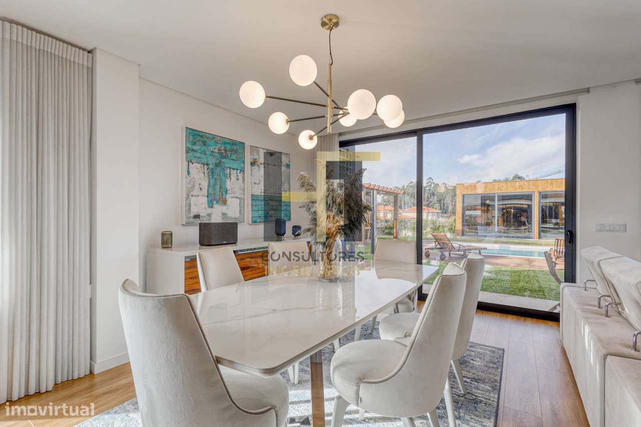 Moradia | T3 | 4 Frentes | Varanda | Piscina Aquecida | Ginásio | Tro - Grande imagem: 5/60