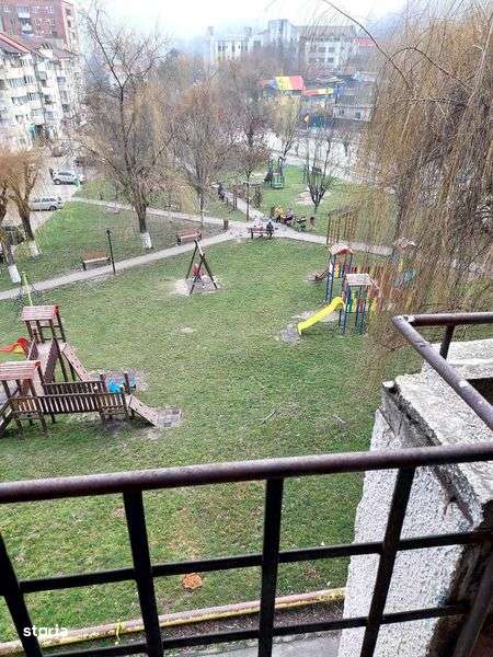 Vand apartament iubitorilor de schi si munte - Imagine principală: 4/8