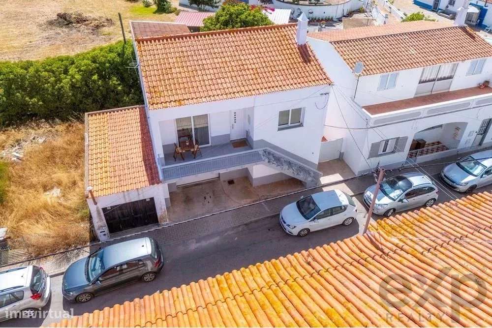 Moradia T3 Renovada com Garagem em Luz de Tavira - Grande imagem: 1/51