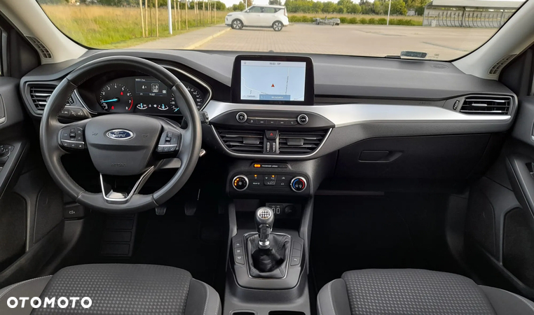 Ford Focus 1.0 EcoBoost Connected - 26