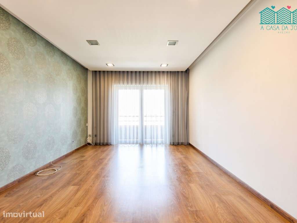 Apartamento T2 com Lugar de Garagem no centro de Aveiro - Grande imagem: 3/25