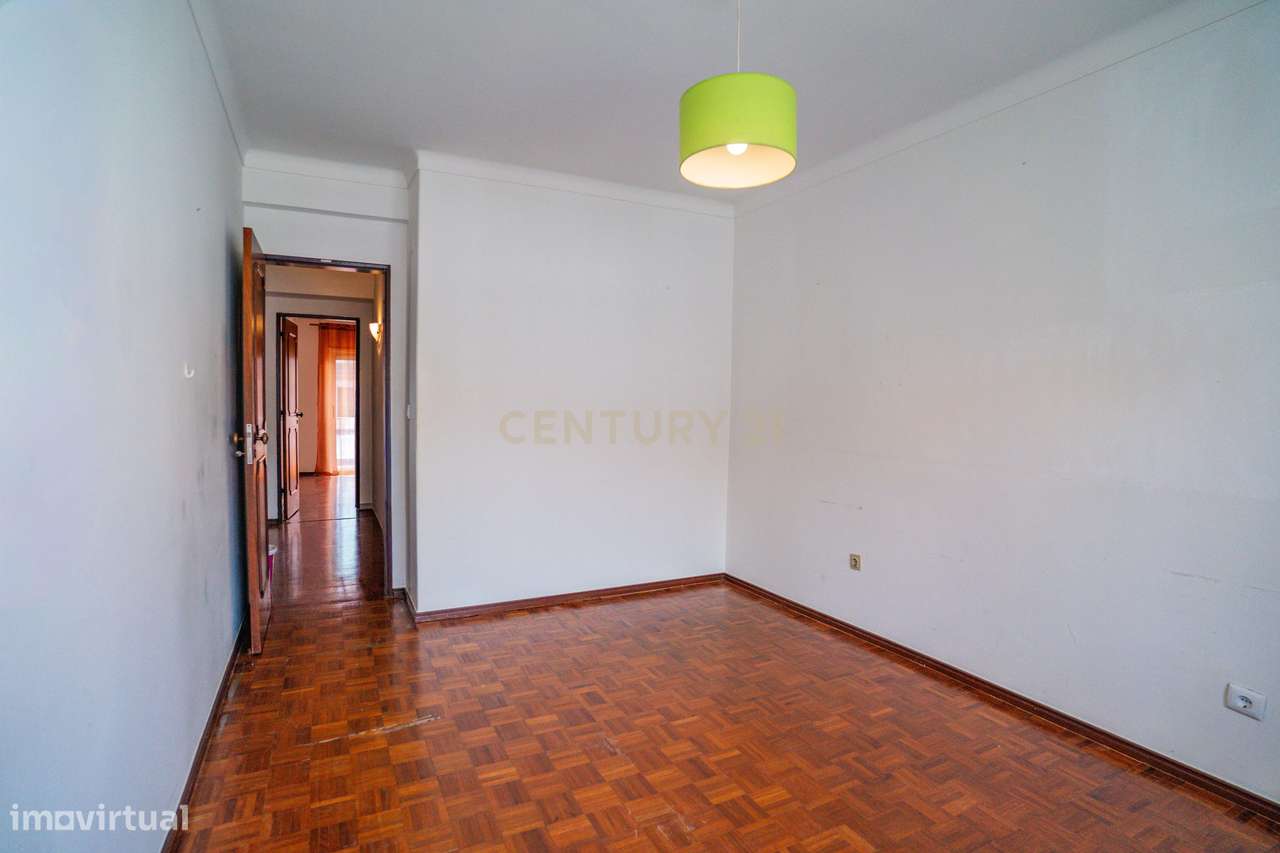 APARTAMENTO T2+2 | ZONA CENTRO | CALDAS DA RAINHA-22