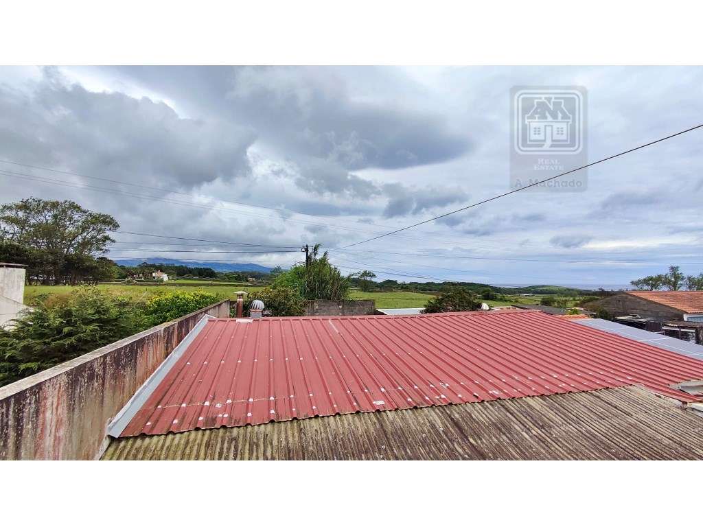 VENDA de CASA - MORADIA com garagem, jardim e quintal - Pico da Ped...-37