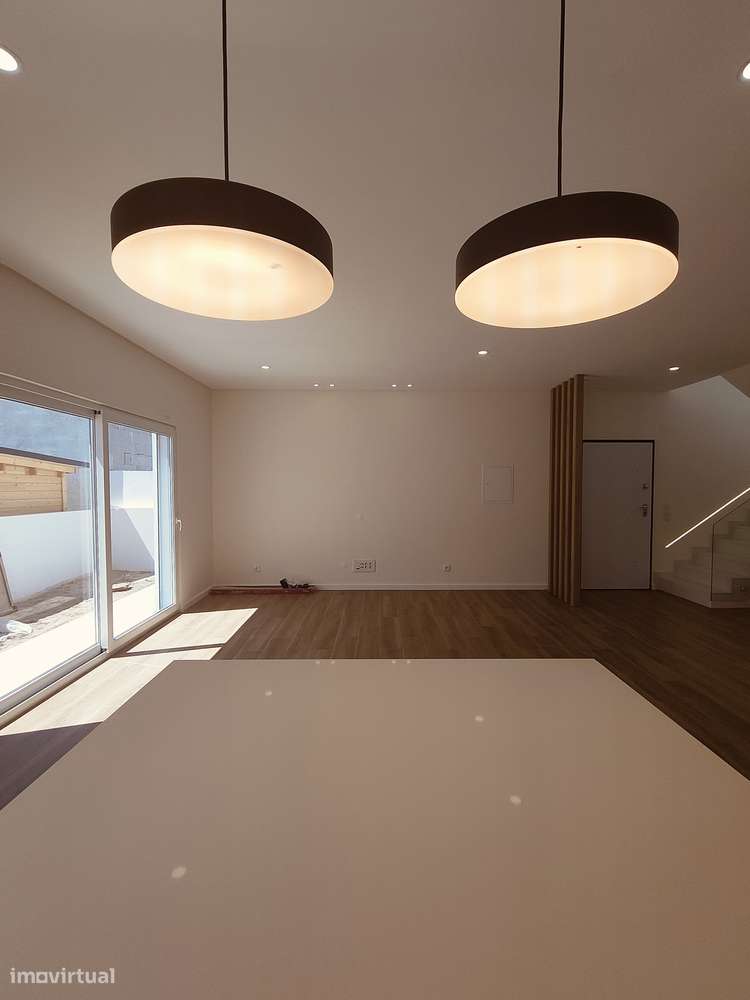 Moradia Geminada T3 com duas Suítes - Oferta 1% do valor de aquisição-47